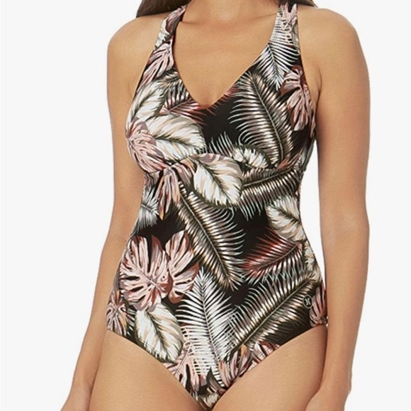 Hurley Swim Nwt 2x Hurley One Piece Swimsuit Poshmark